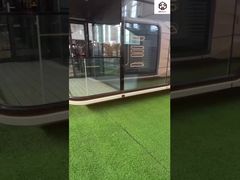 Die Raumkapsel mit feiner Dekoration