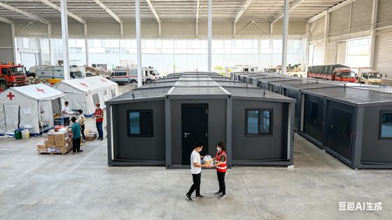 kaufen Anpassbare Schiffscontainer-Häuser mit Standard-Elektroverteilung Online-Herstellung