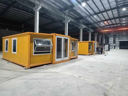 Vorinstalliertes Sanitärsystem Erweiterbares Containerhaus mit Polyurethan-Schaumisolierung und Stahl-Sicherheitstür