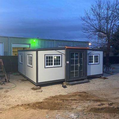 56 Quadratmeter Bodenfläche und 30 Fuß Länge Erweiterbares Containerhaus mit galvanisiertem Stahlblechdach